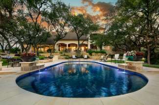 104 Tomahawk Trail | Hill Country Village